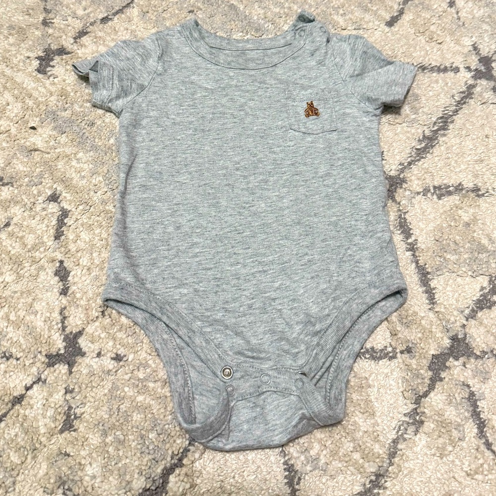 Baby onesie 🧸